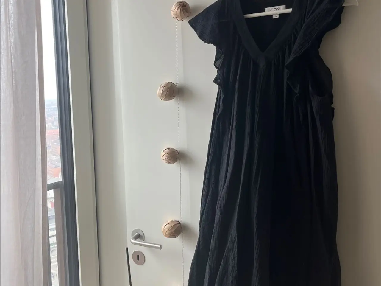 Billede 2 - COS dress used twice
