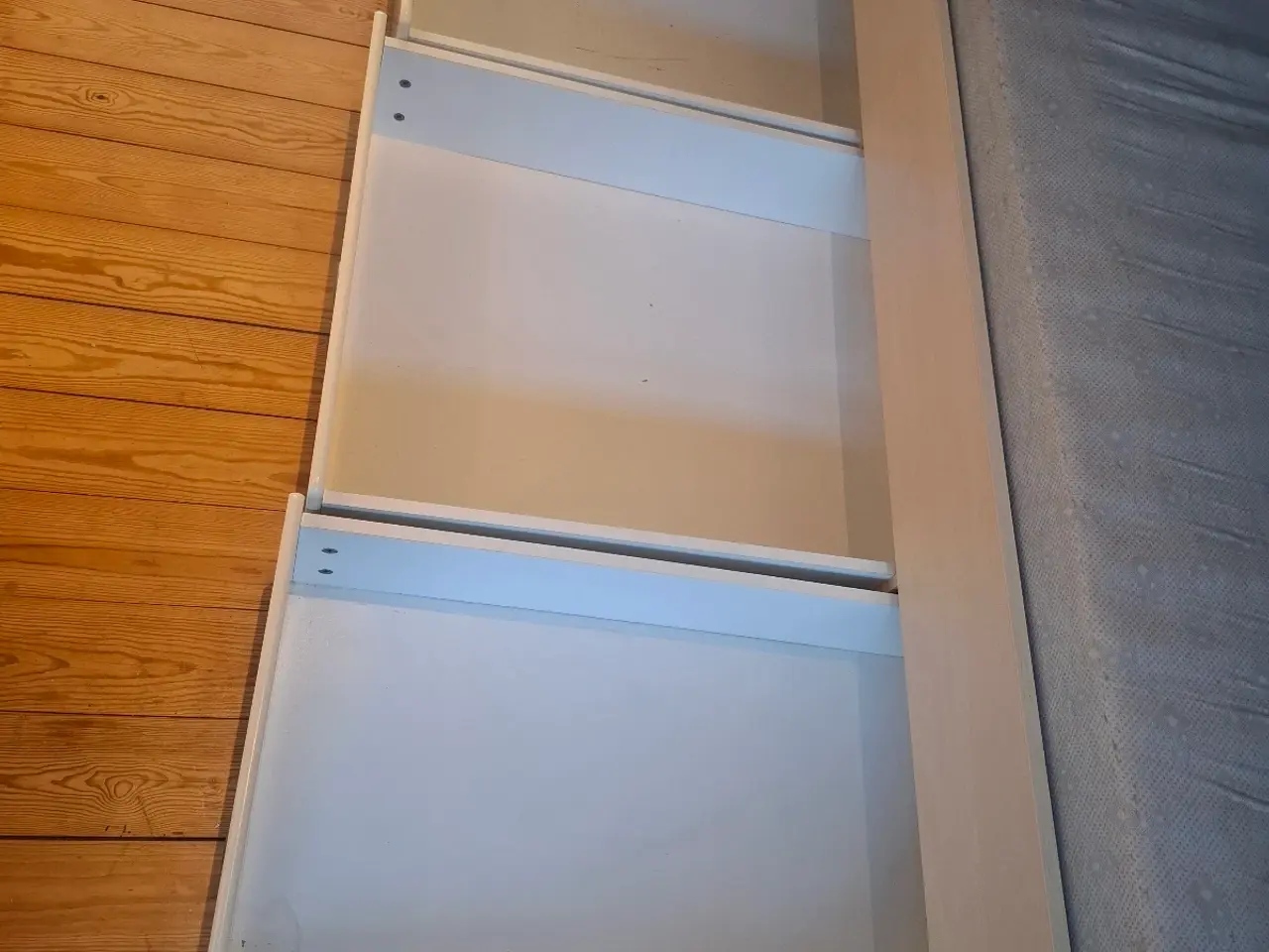 Billede 2 - Seng med skuffer til opbevaring