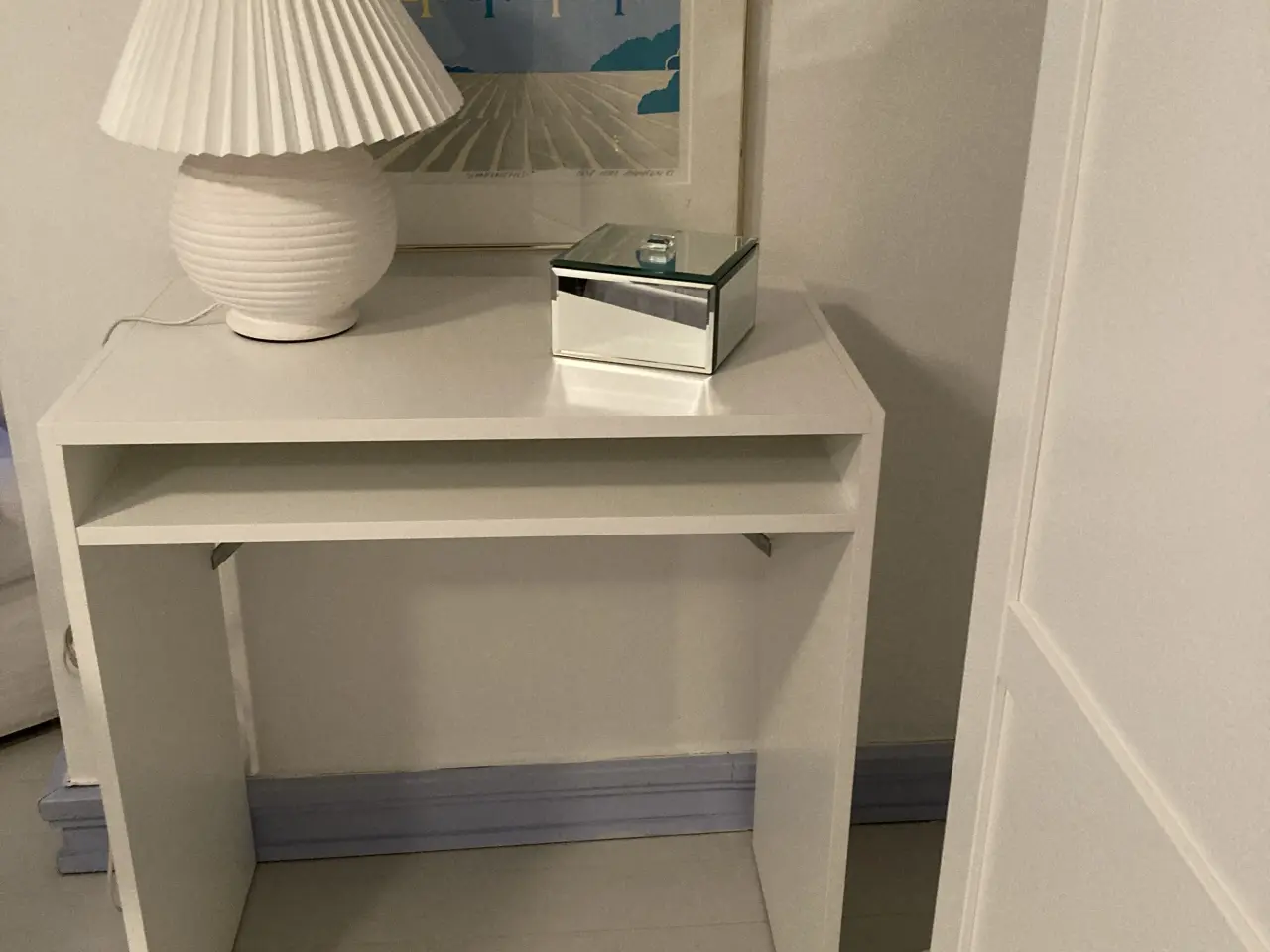 Billede 1 - Computerbord hvid mål h 70 cm bredde 75 cm dybde 5