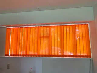 Orange lamelgardiner