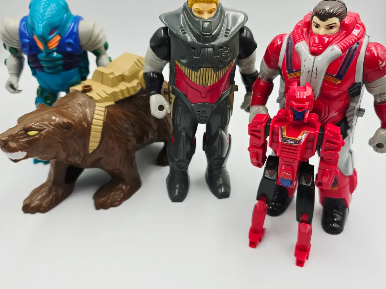 Billede 1 - Transformers G1 Pretenders 4 skaller og en figur