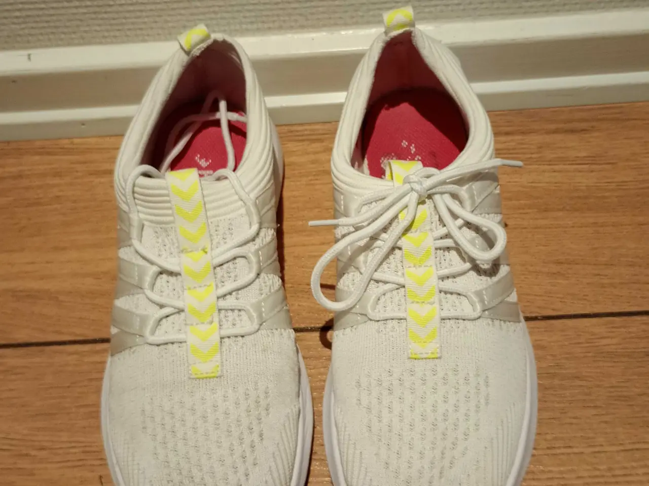Billede 3 - Fine sneakers, HUMMEL, str. 41.