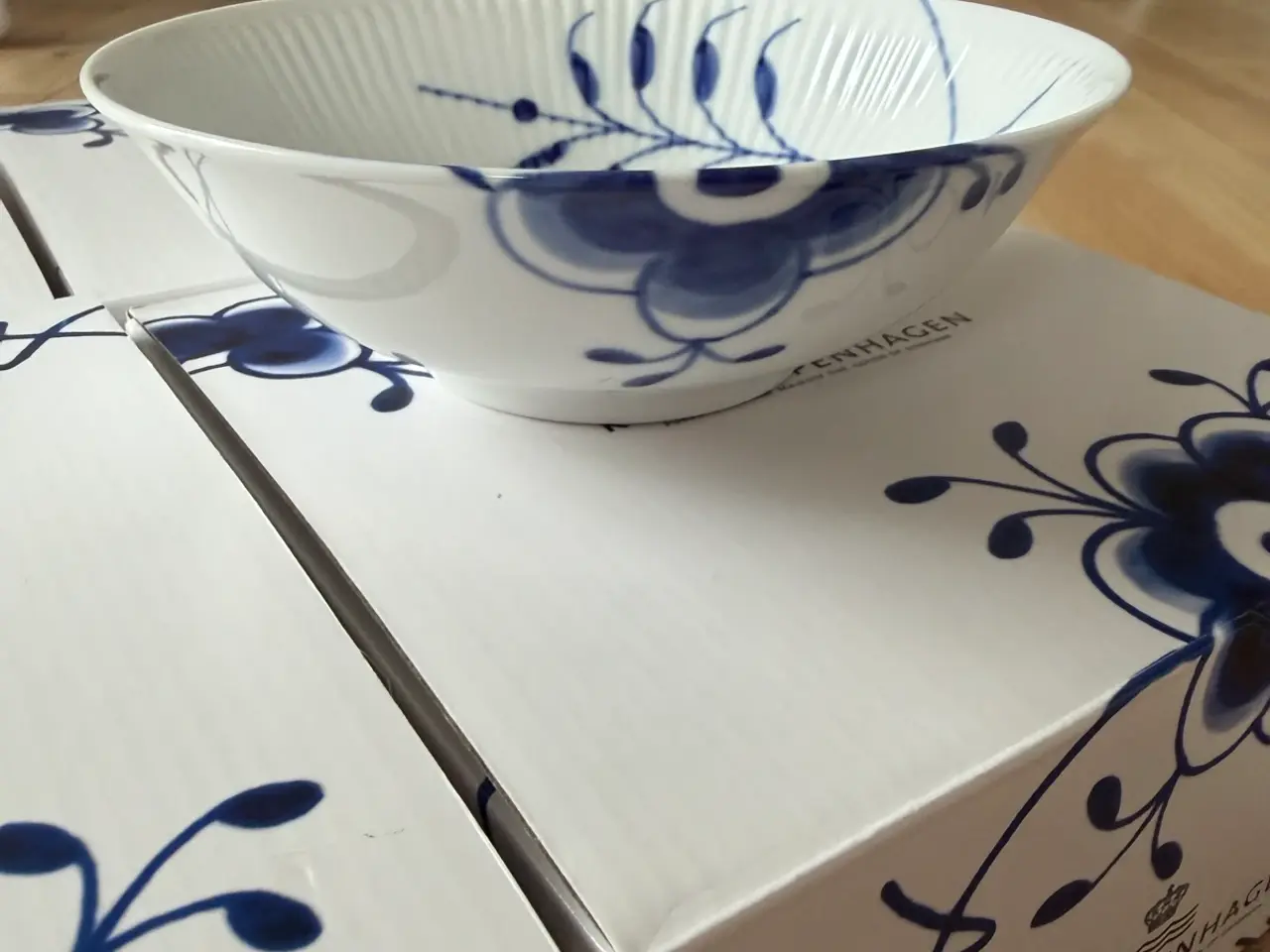 Billede 3 - Royal Copenhagen Blå Mega Riflet skåle, 4 stk. NYE