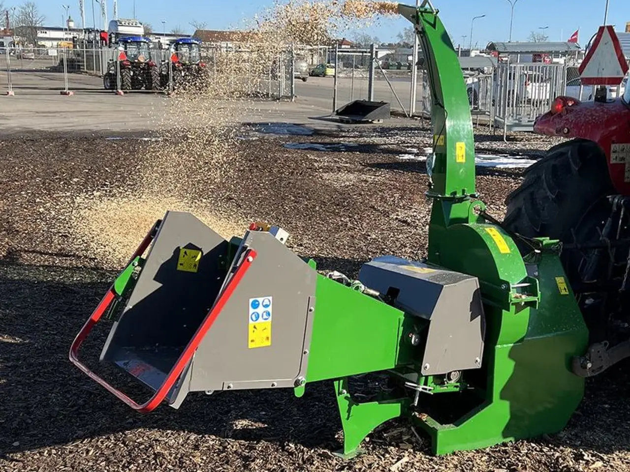 Billede 2 - Flishugger 170 m. Hydraulisk indføring med pumpe og tank
