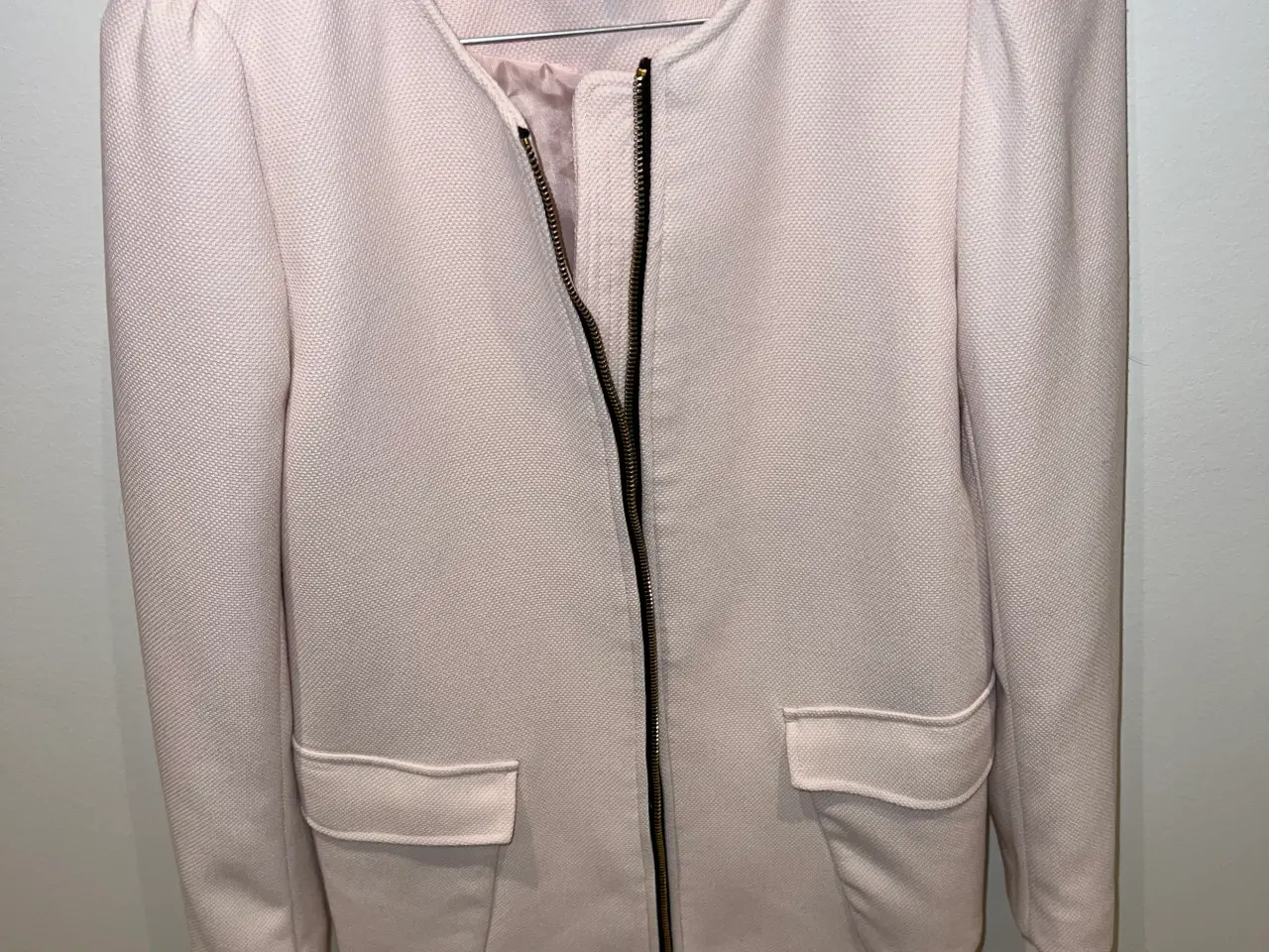 Billede 1 - Lang blazer str. 38