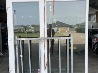 Facade parti med dør