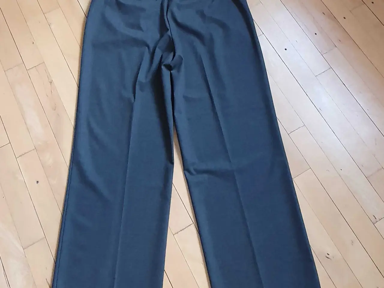 Billede 6 - Vero Moda habitbukser med brede ben 😊