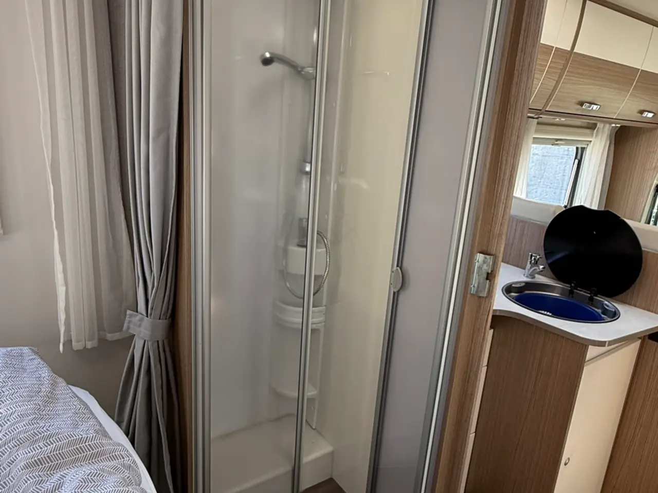 Billede 15 -  Carado autocamper T449
