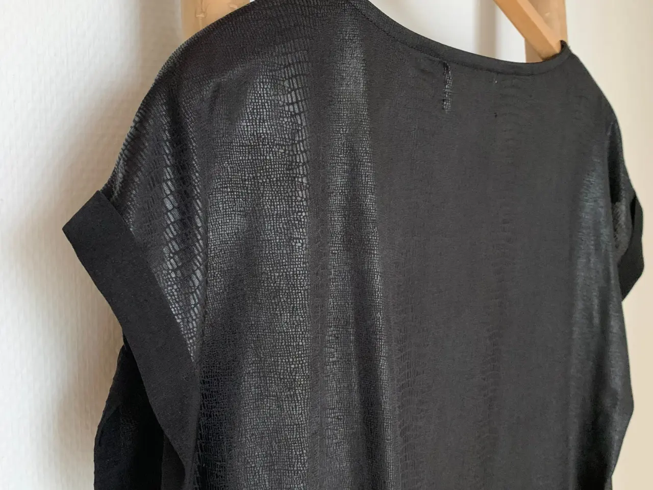 Billede 4 - Occupied top, sort slangeprint, str. L