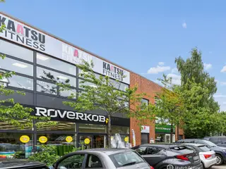 Skræddersyede kontorfaciliteter på kendt adresse i Holte