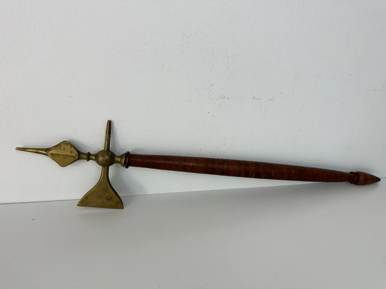 Billede 4 - Antik brandmandsøkse m. messing