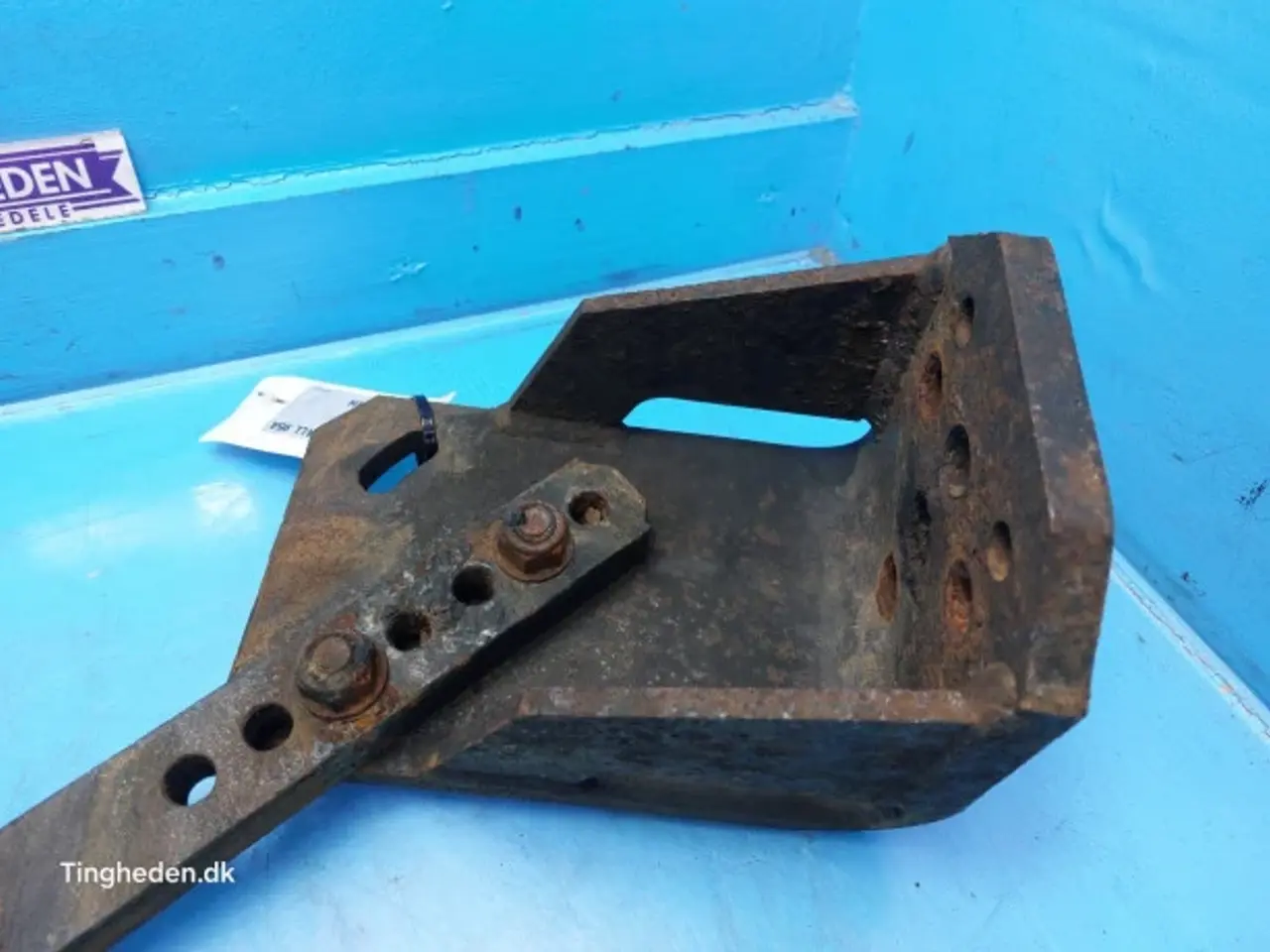 Billede 16 - Case Farmall 95A Hjulskærm Beslag R. 84606285