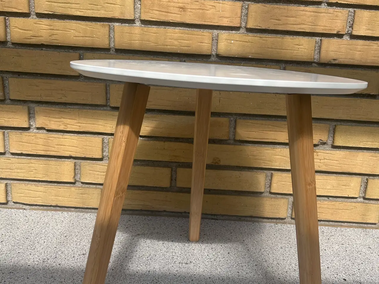 Billede 1 - Sofabord med MDF plade