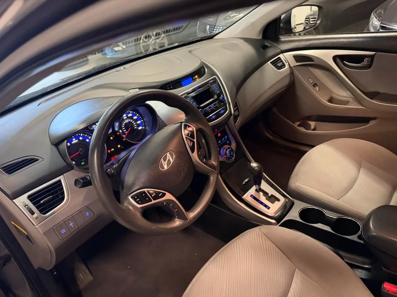 Billede 11 - Hyundai Elantra 1,8 aut.