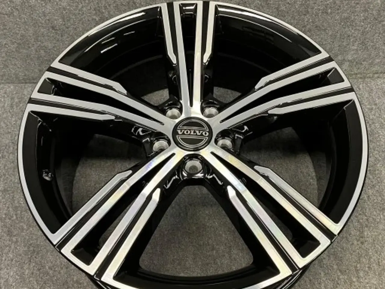 Billede 2 - ALUFÆLGE VOLVO V60 S60 19"