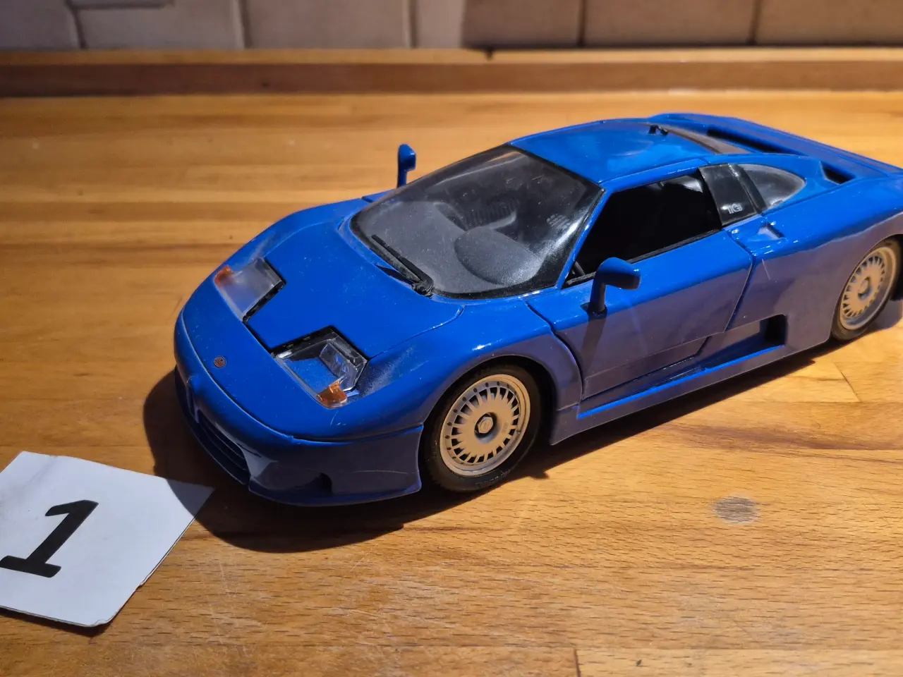 Billede 2 - Modelbiler bl. a. Blå Bugatti 1:18