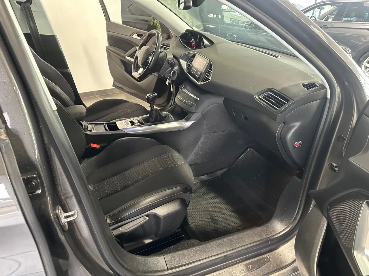 Billede 5 - Peugeot 308 1,5 BlueHDi 130 Selection Sky SW