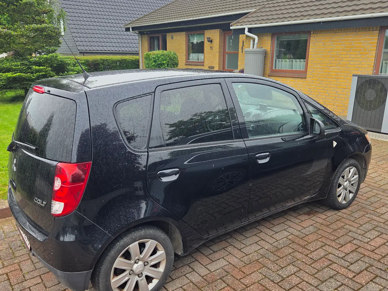 Billede 3 - Flot og velholdt Mitsubishi Colt Elegance Allshift