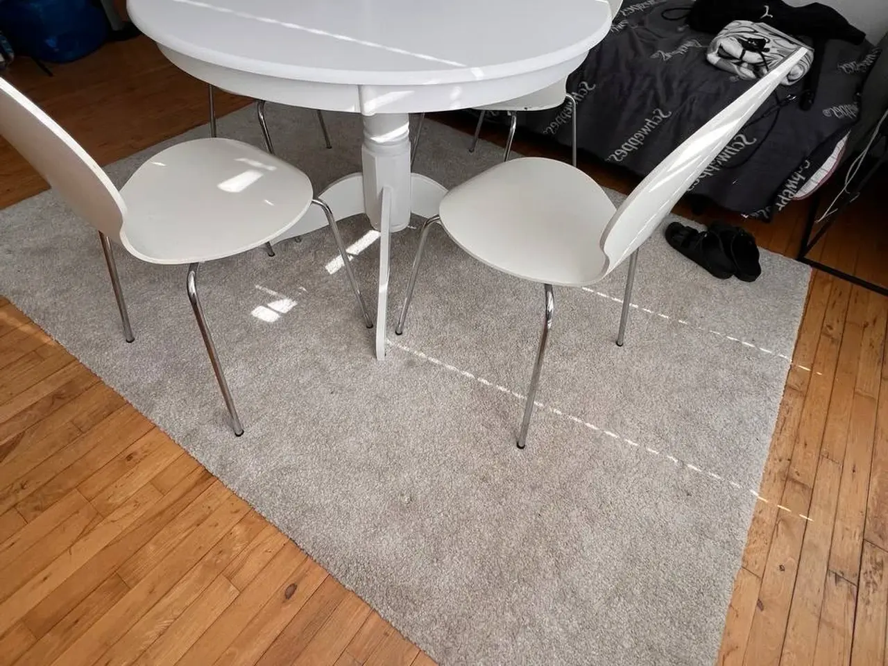 Billede 6 - Sælger et bord og 4 stole i ét sæt