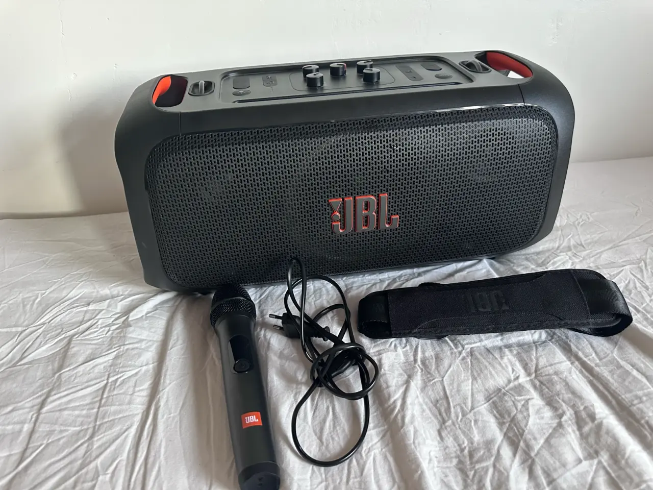 Billede 1 - JBL PartyBox On-The-Go – med mikrofon og rem