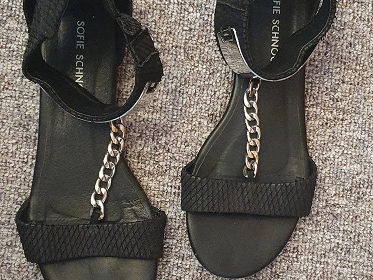 Billede 2 - Sort sandal fra Sofie Schnoor str. 38