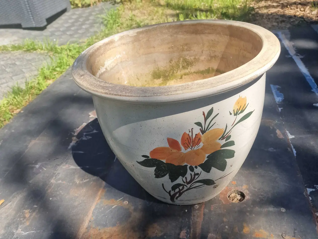 Billede 1 - Stor keramikhavekrukke med blomstermotiv