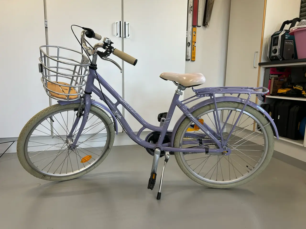 Billede 1 - Flot pigecykel, som ny
