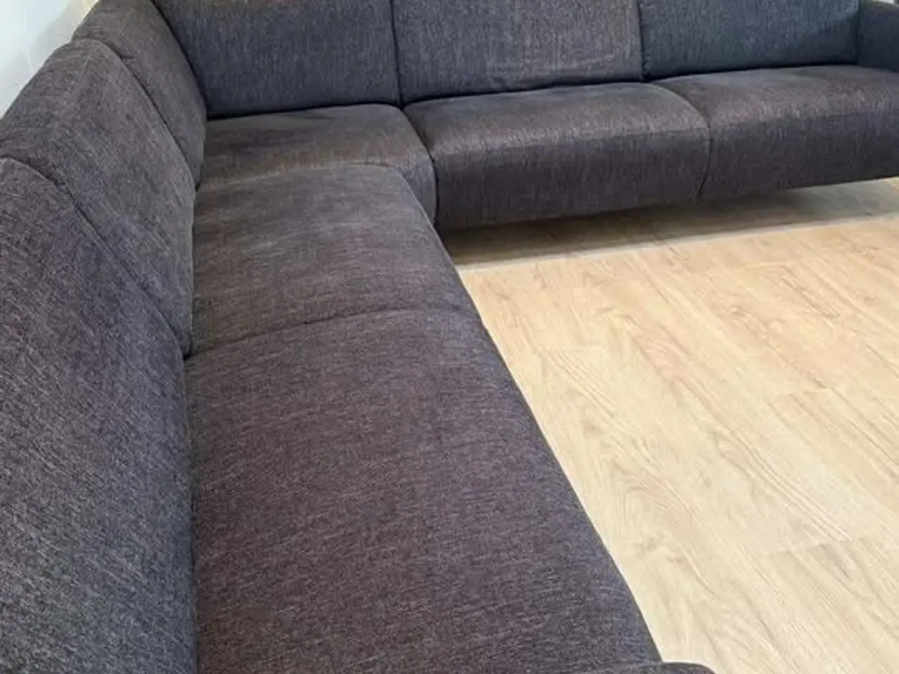 Billede 5 - Stor luksus-hjørnesofa 3x3 m (Sit N Sleep) – plads
