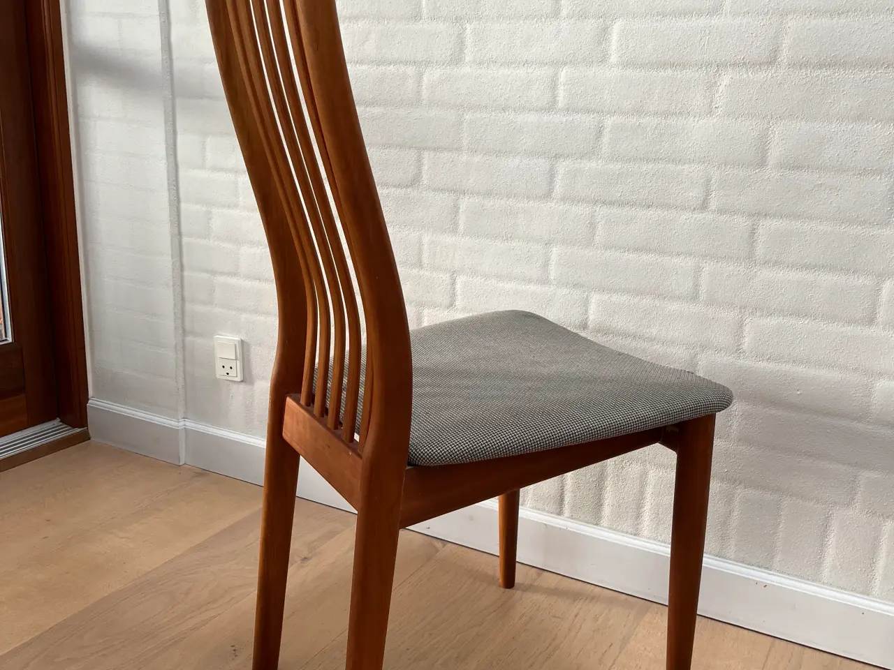 Billede 3 - Elegante spisebordstole, 6 stk