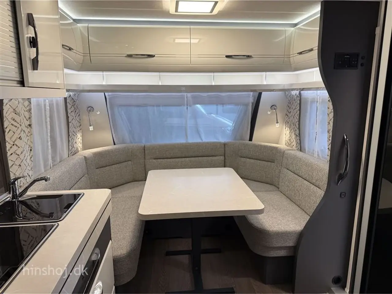 Billede 10 - 2025 - Hobby Excellent 540 WFU Dejlig vogn med rundsidegruppe og franskseng fra Hinshøj Caravan A/S