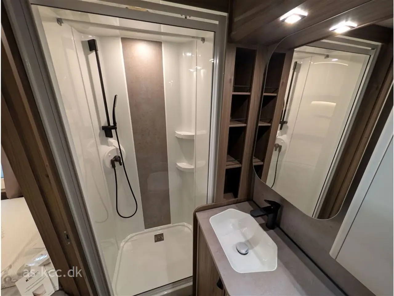 Billede 29 - 2027 - Kabe Royal 600 E TDL KS