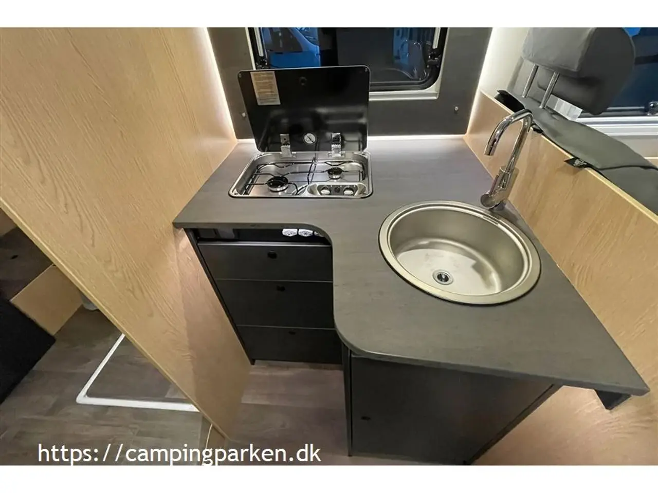 Billede 10 - 2024 - SunLight Sunlight autocamper med meget udstyr, automatgear og få kilometer