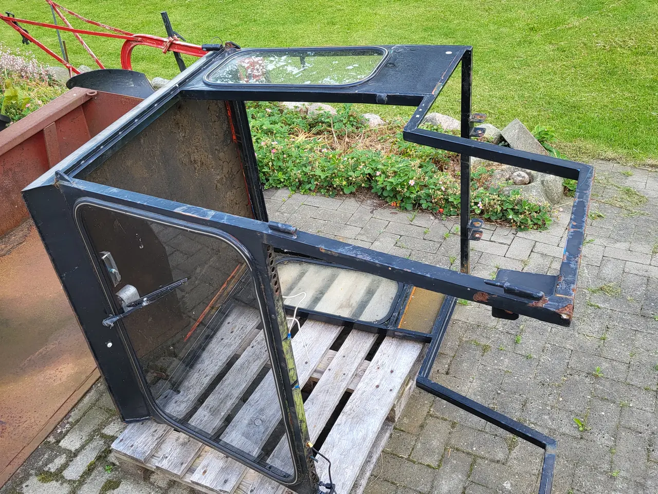 Billede 1 - Førerhus/styrtbøjle til 500kr