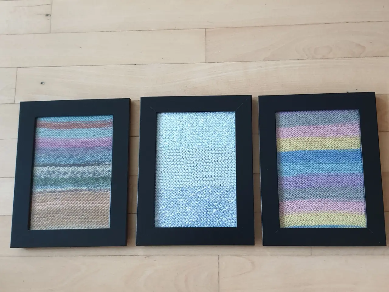 Billede 1 - Strikkede billeder og mini vægstykke SE 4 fotos