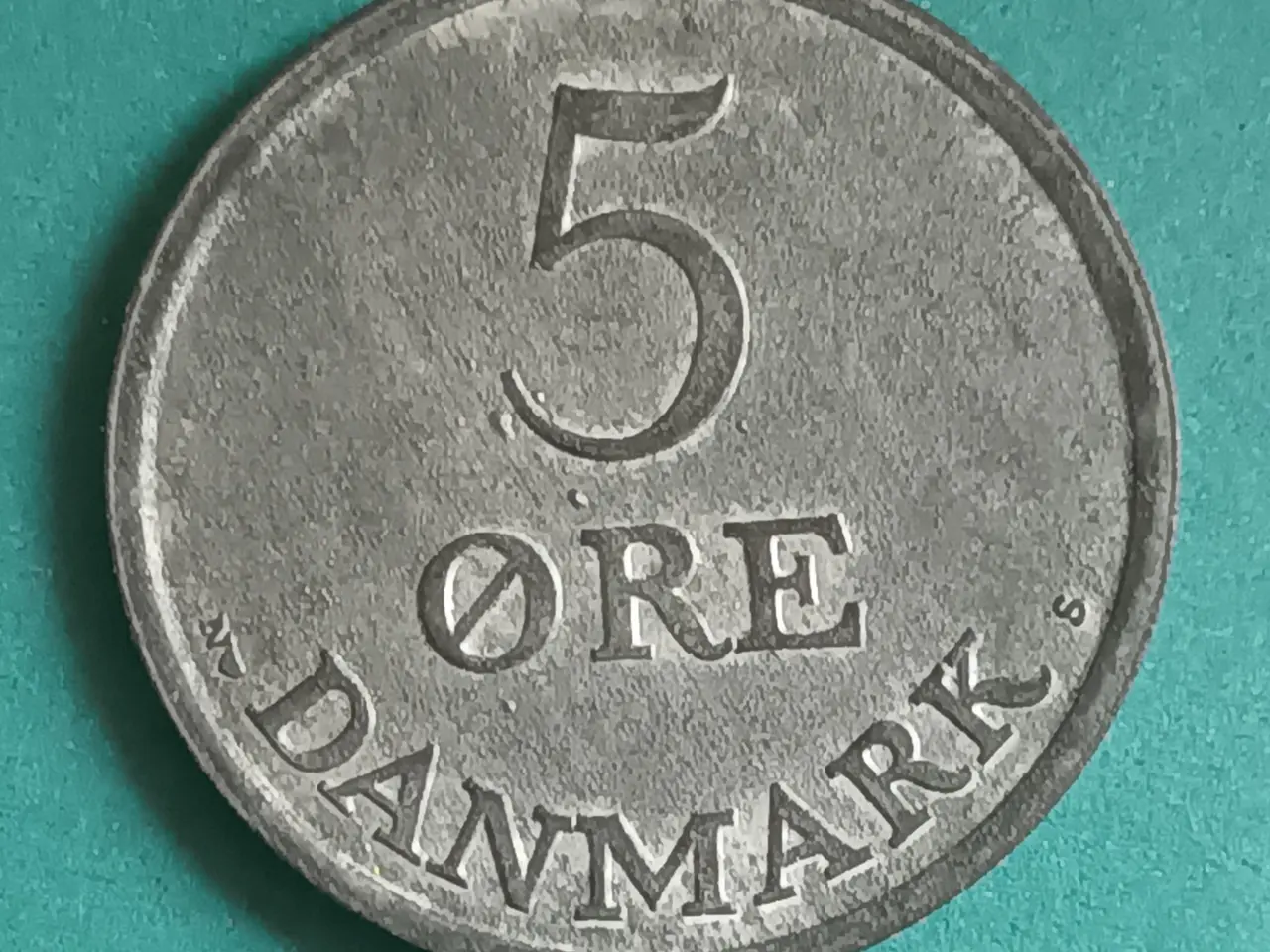 Billede 2 - 5 Øre 1950 i flot kvalitet, stadig lidt møntskær.