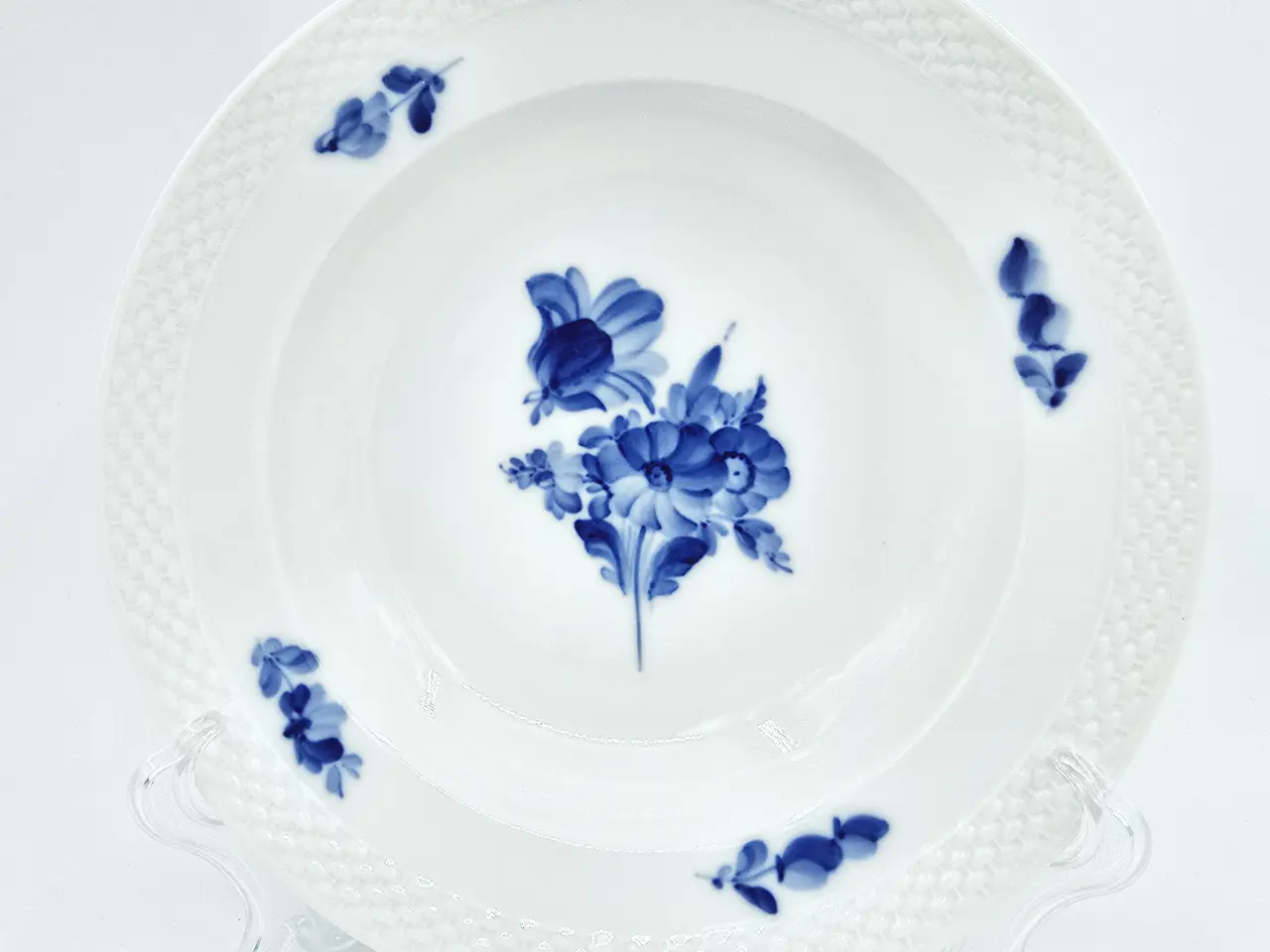 Billede 1 - Blå Blomst Flettet Dyb Tallerken nr. 10-8105. sortering 2