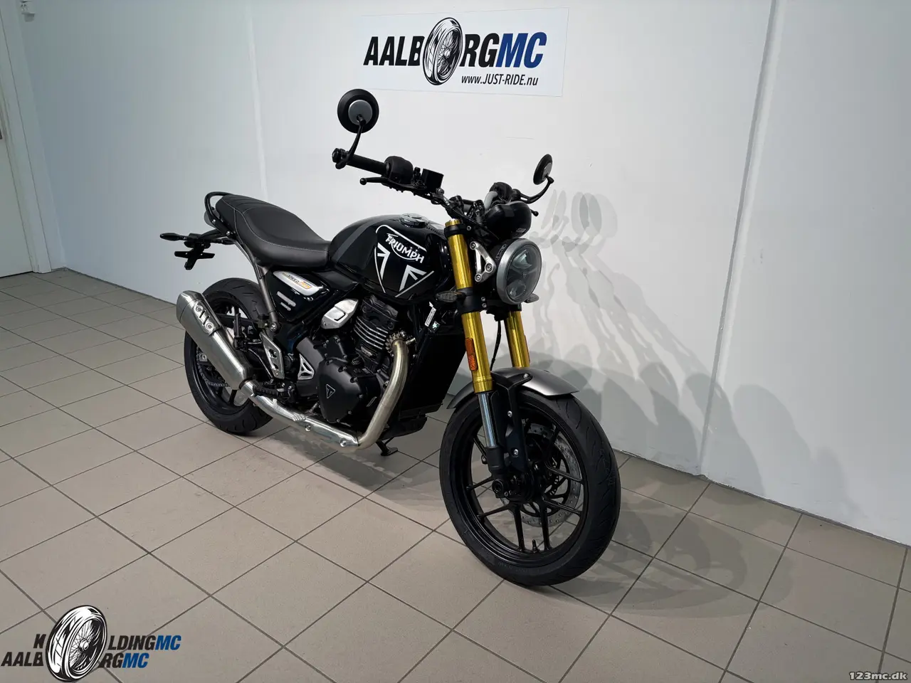 Billede 3 - Triumph Speed 400 Phantom Black / Storm Grey