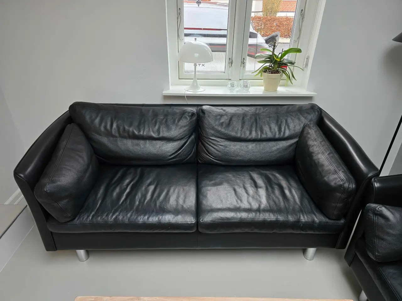 Billede 4 - Lædersofa 2 og 3 personers samt sofabord.