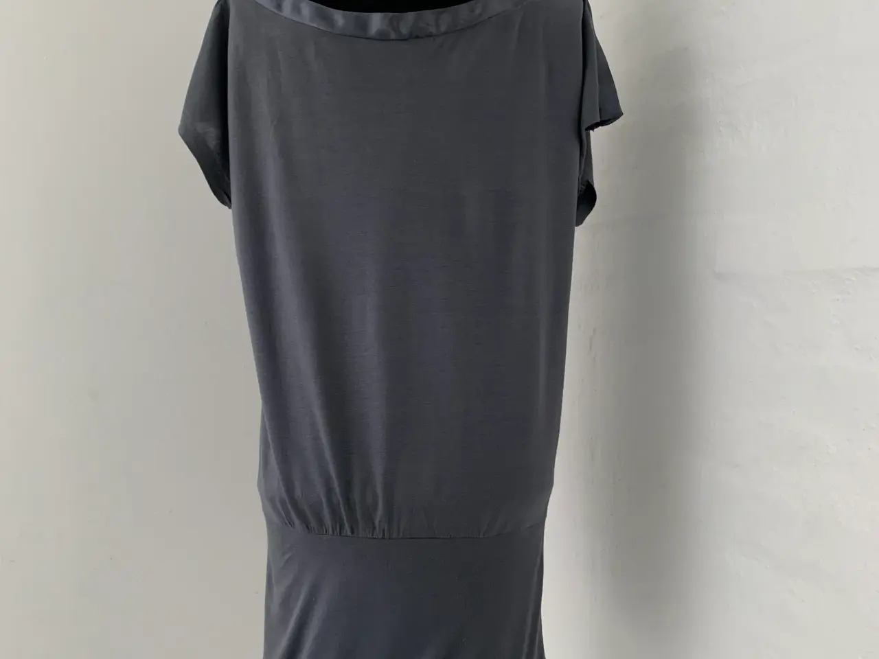 Billede 4 - T-shirt str.36