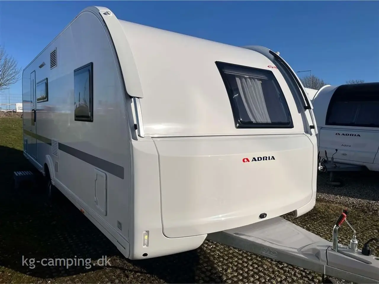 Billede 1 - 2025 - Adria Adora 613 PK Teen Adria Adora 613 PK Teen – 2025 | Perfekt til familien!