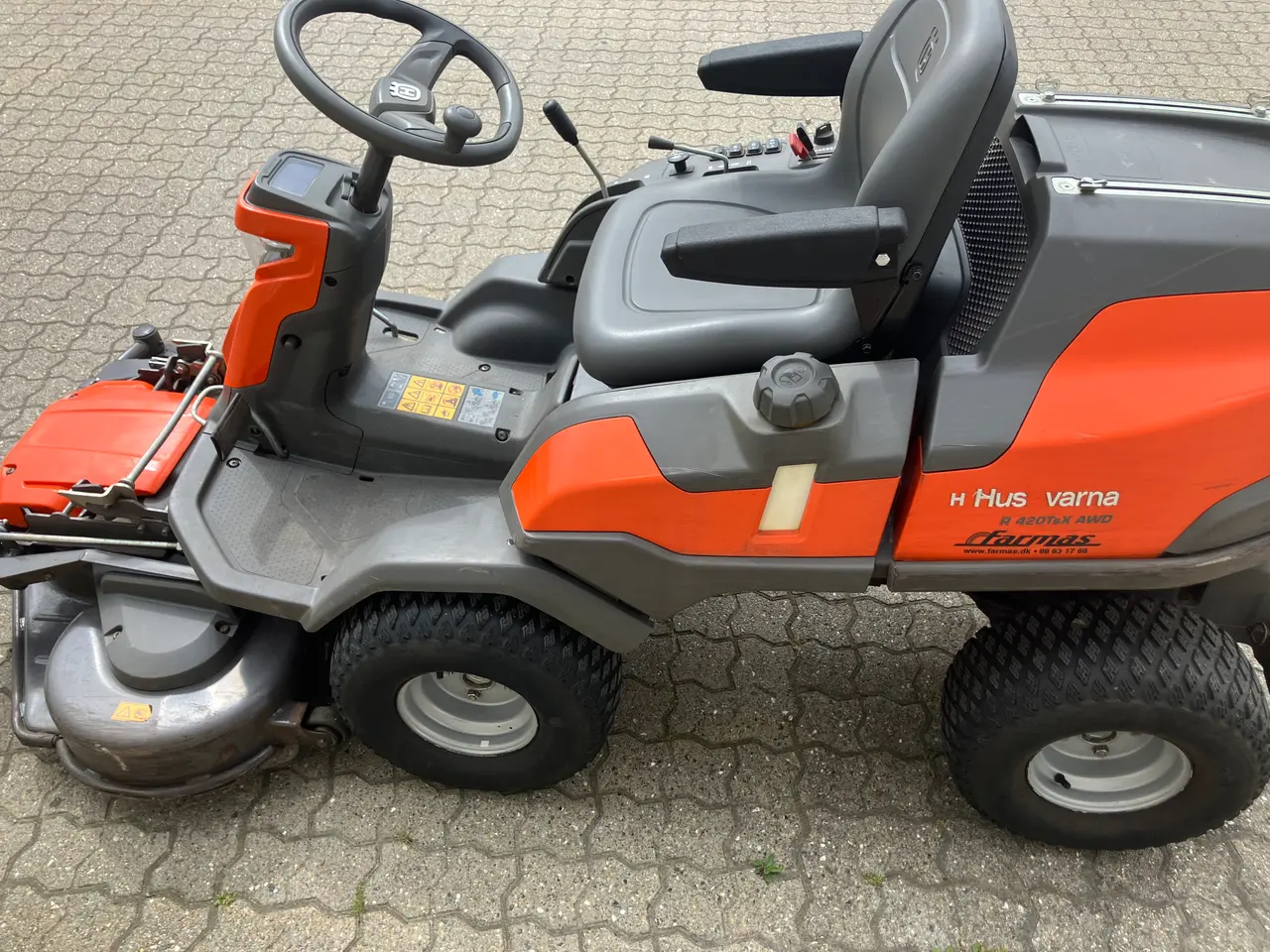 Billede 2 - Husqvarna R 420 AWD  årg 2022