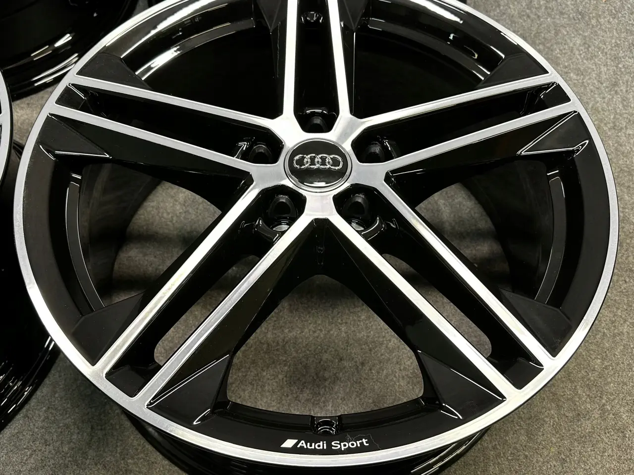 Billede 5 - AUDI Q5 80A 8Jx19 19” S-LINE