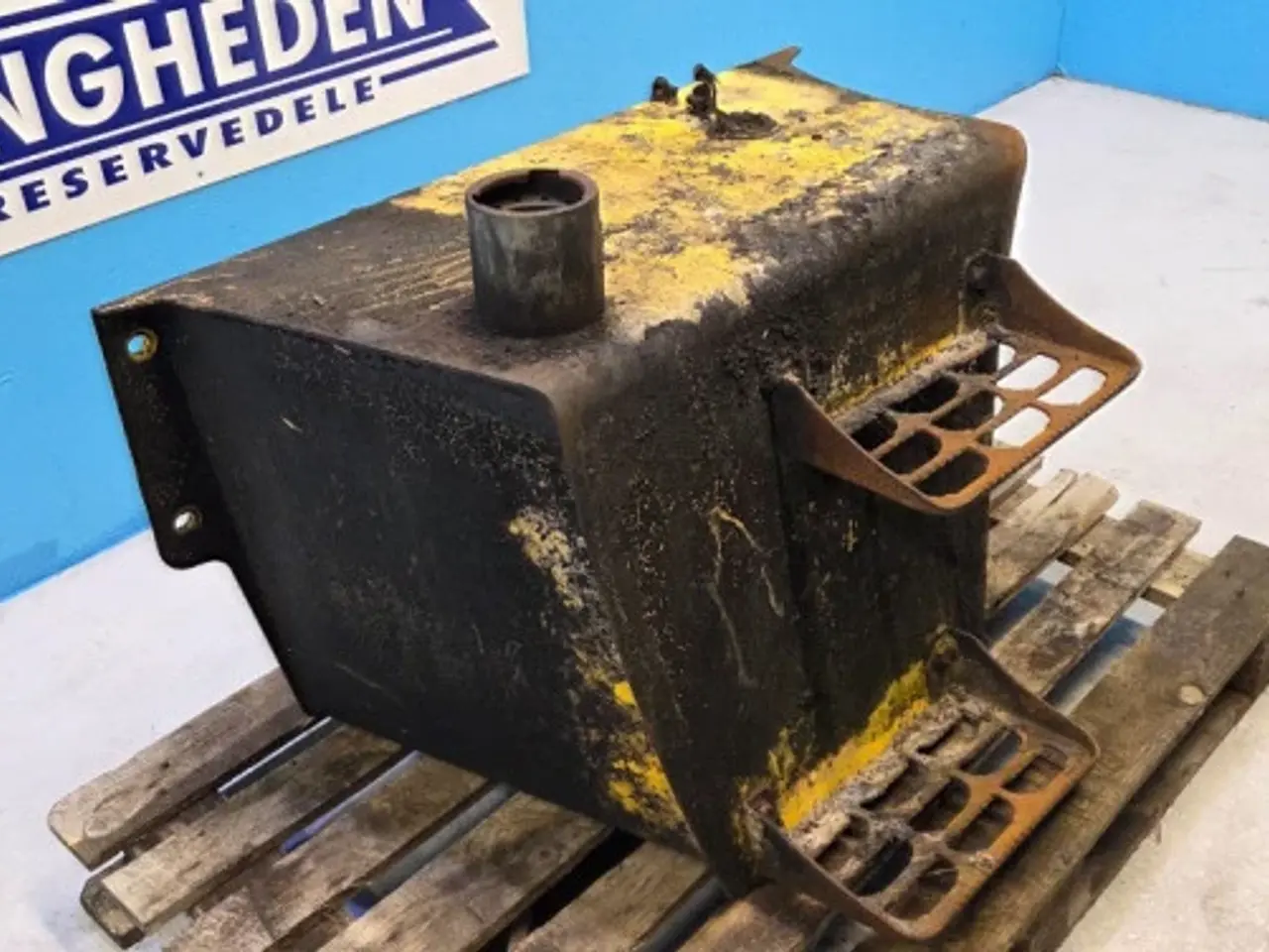 Billede 3 - New Holland LB115B Dieseltank 87355226