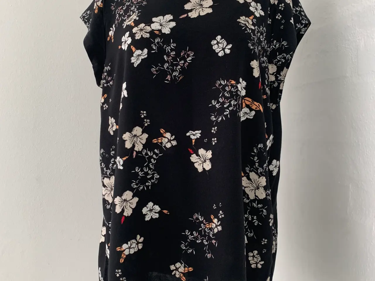Billede 1 - T-shirt str42