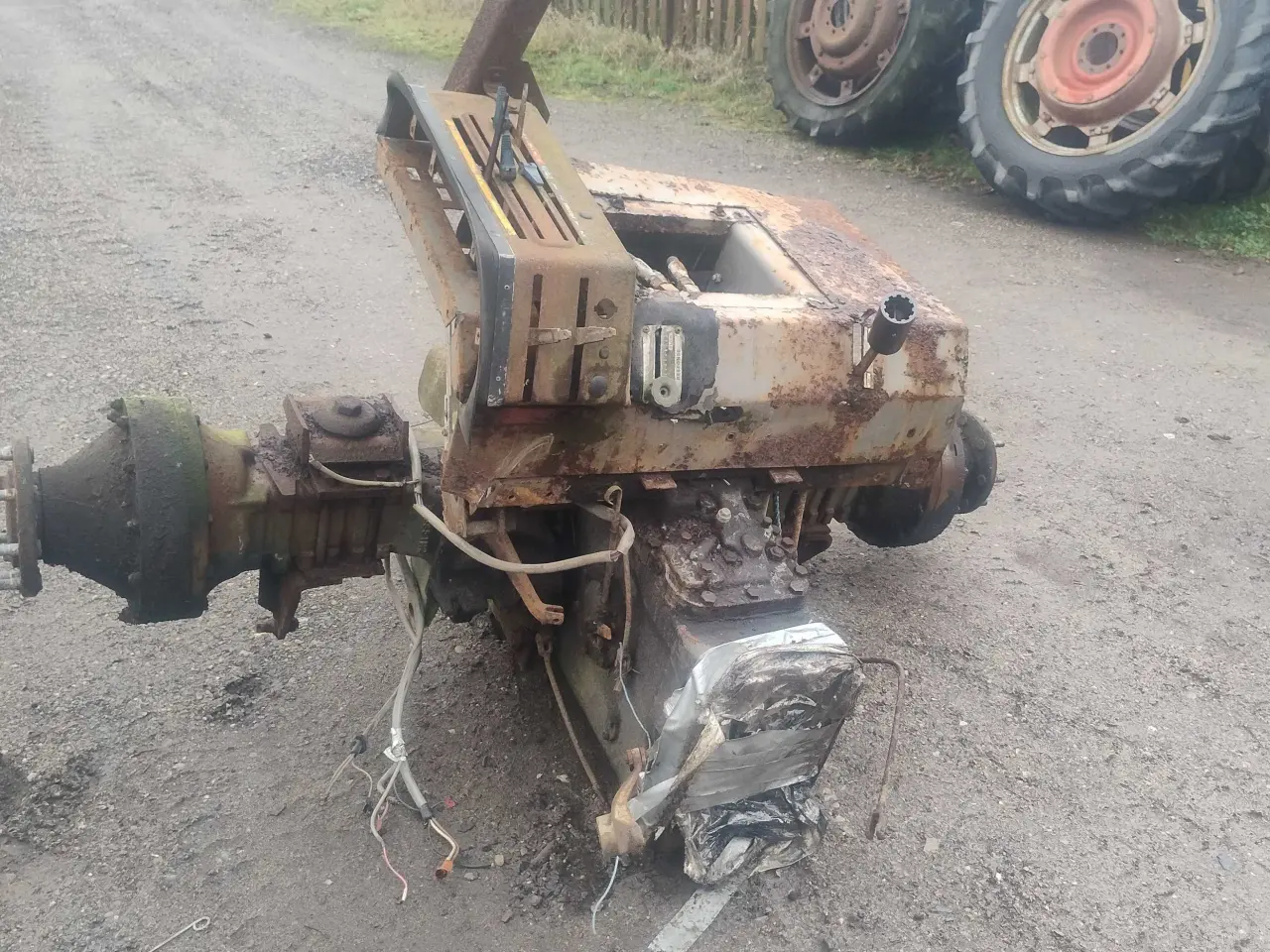 Billede 1 - Defekte Massey Ferguson traktorer købes til ophug 