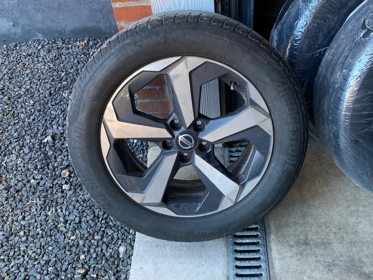 Billede 1 - Nissan Alufælge