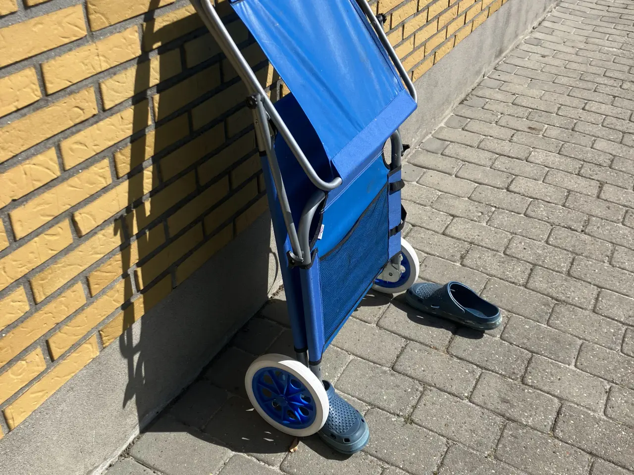 Billede 2 - Strandstol på hjul