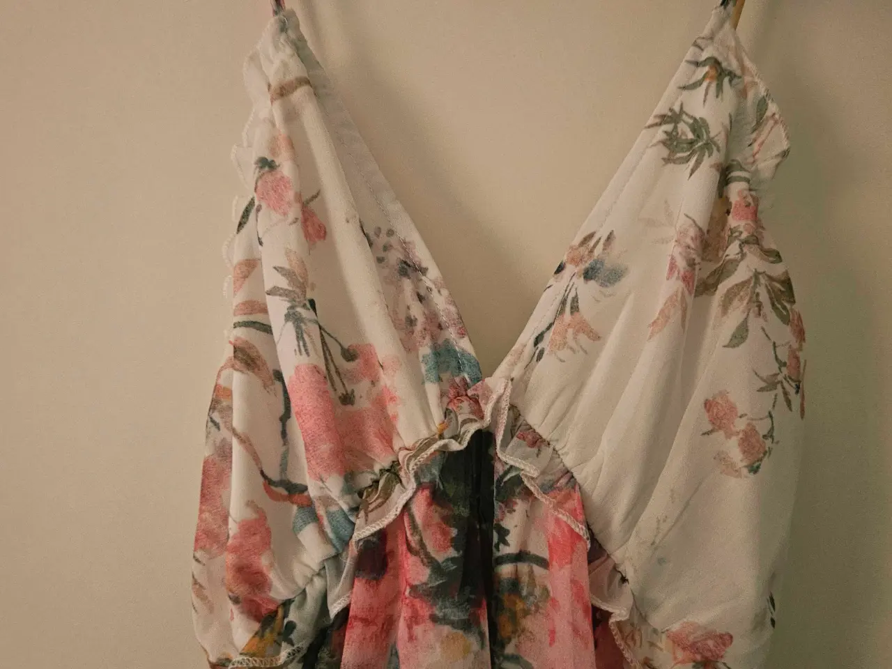Billede 4 - Kjole med blomsteprint