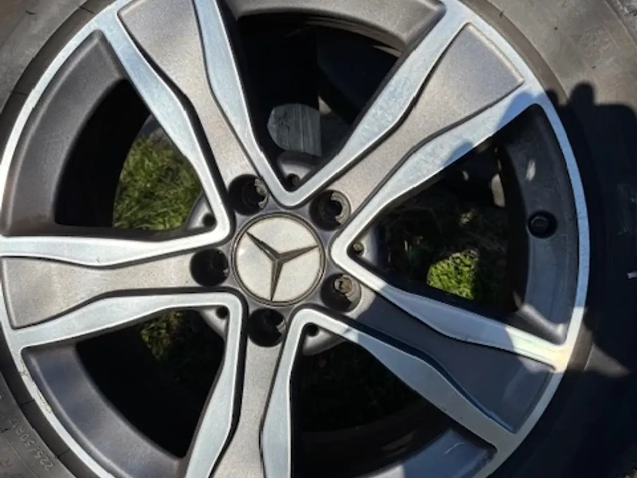 Billede 1 - 4 stk. Originale Mercedes fælge med vinterdæk
