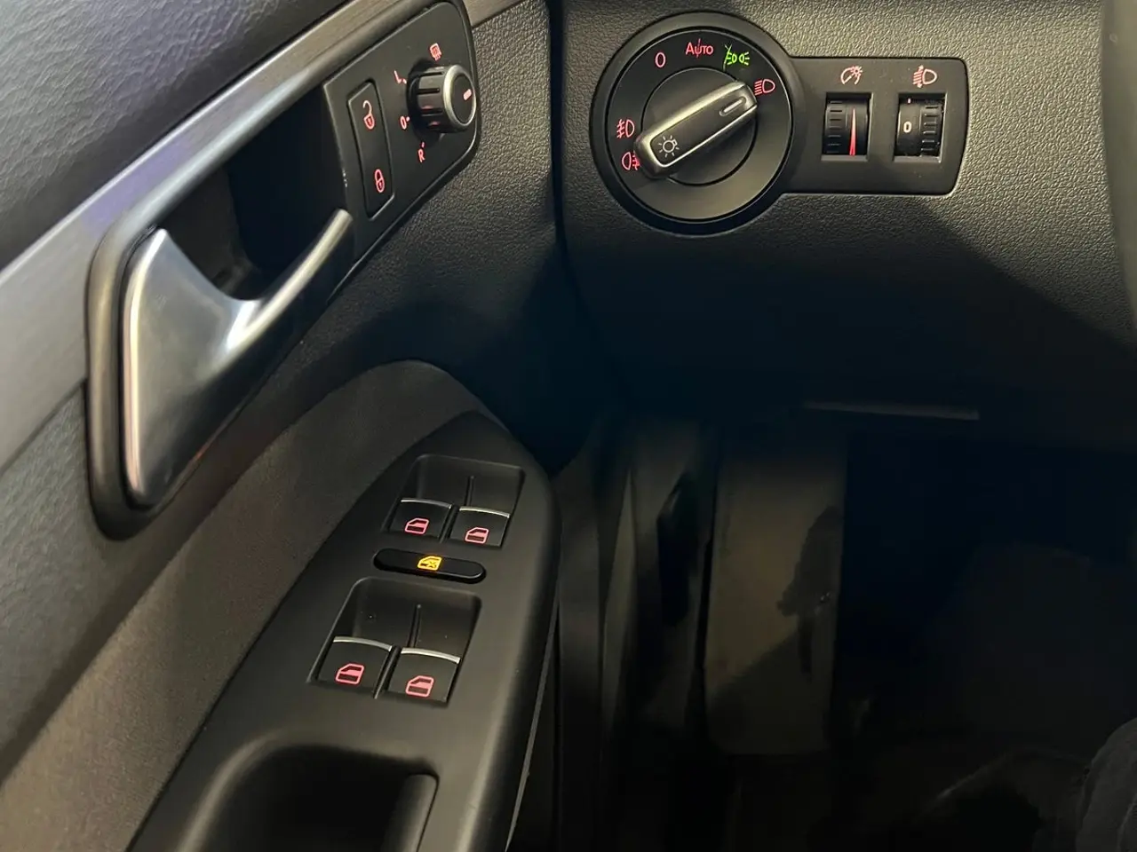 Billede 6 - VW Touran 2,0 TDi 140 Comfortline BMT 7prs